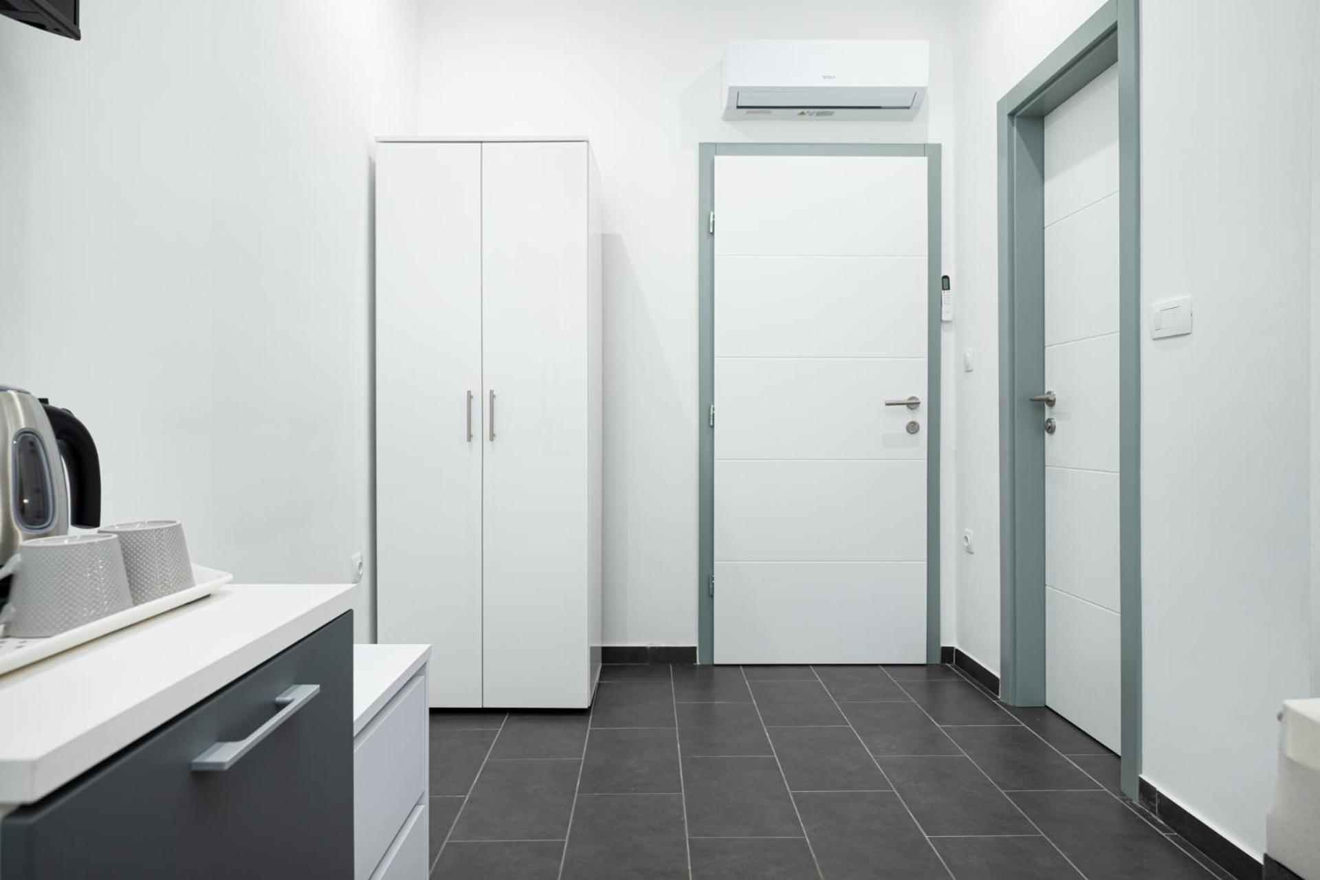 Rooms And Studio Flora Porec Bagian luar foto