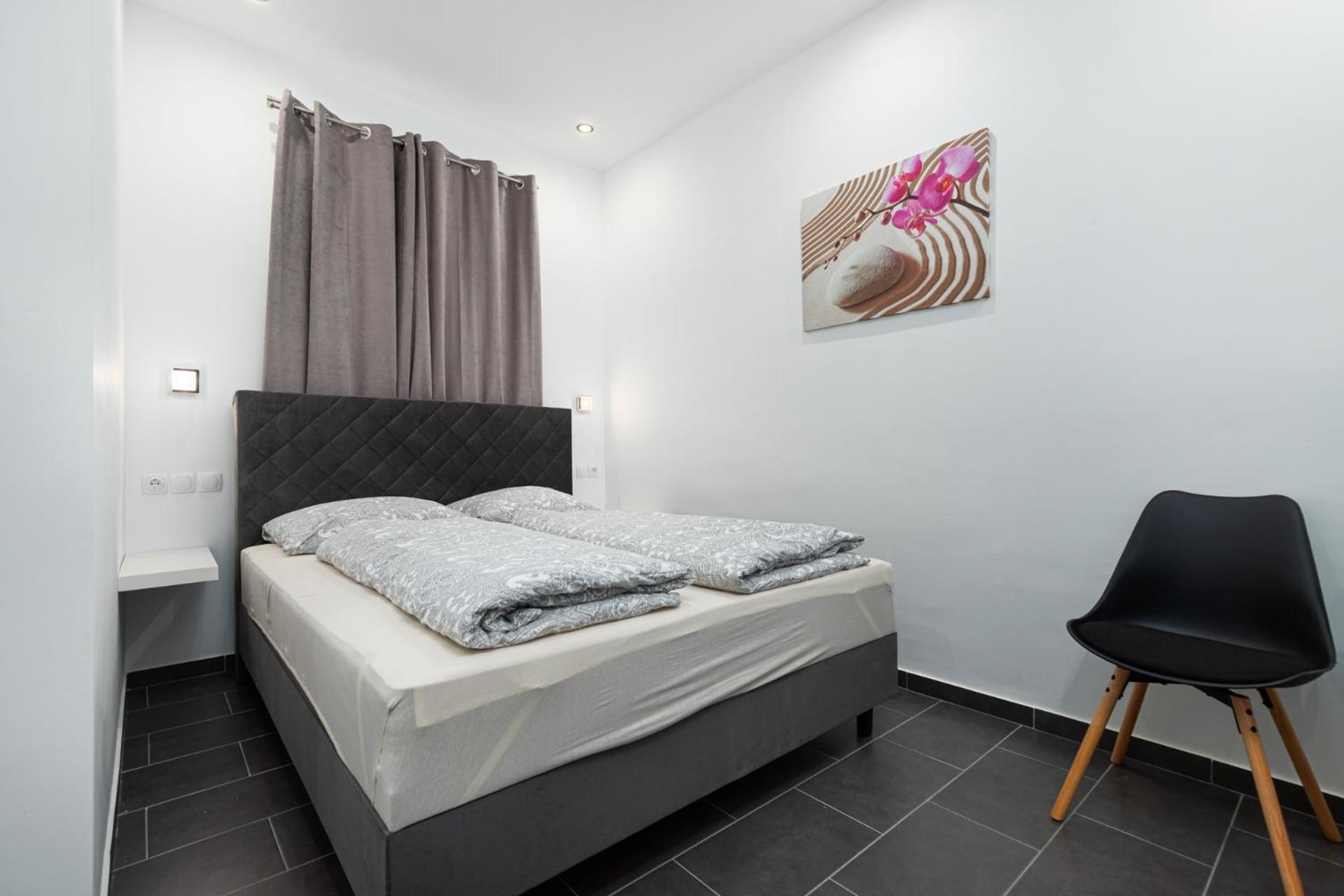 Rooms And Studio Flora Porec Bagian luar foto
