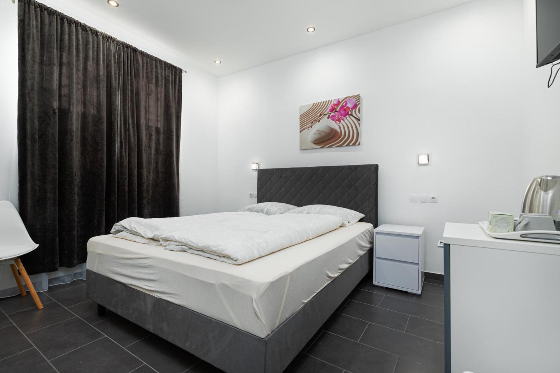 Rooms And Studio Flora Porec Bagian luar foto