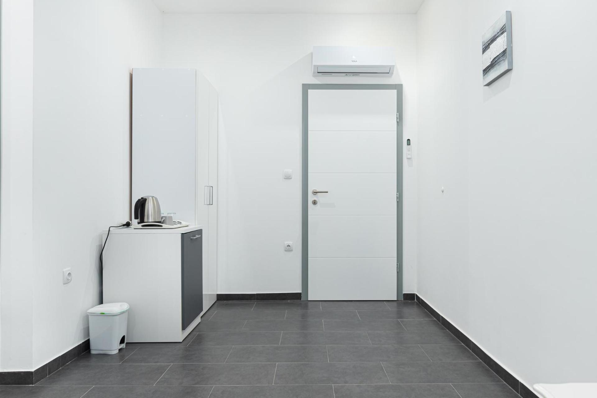 Rooms And Studio Flora Porec Bagian luar foto