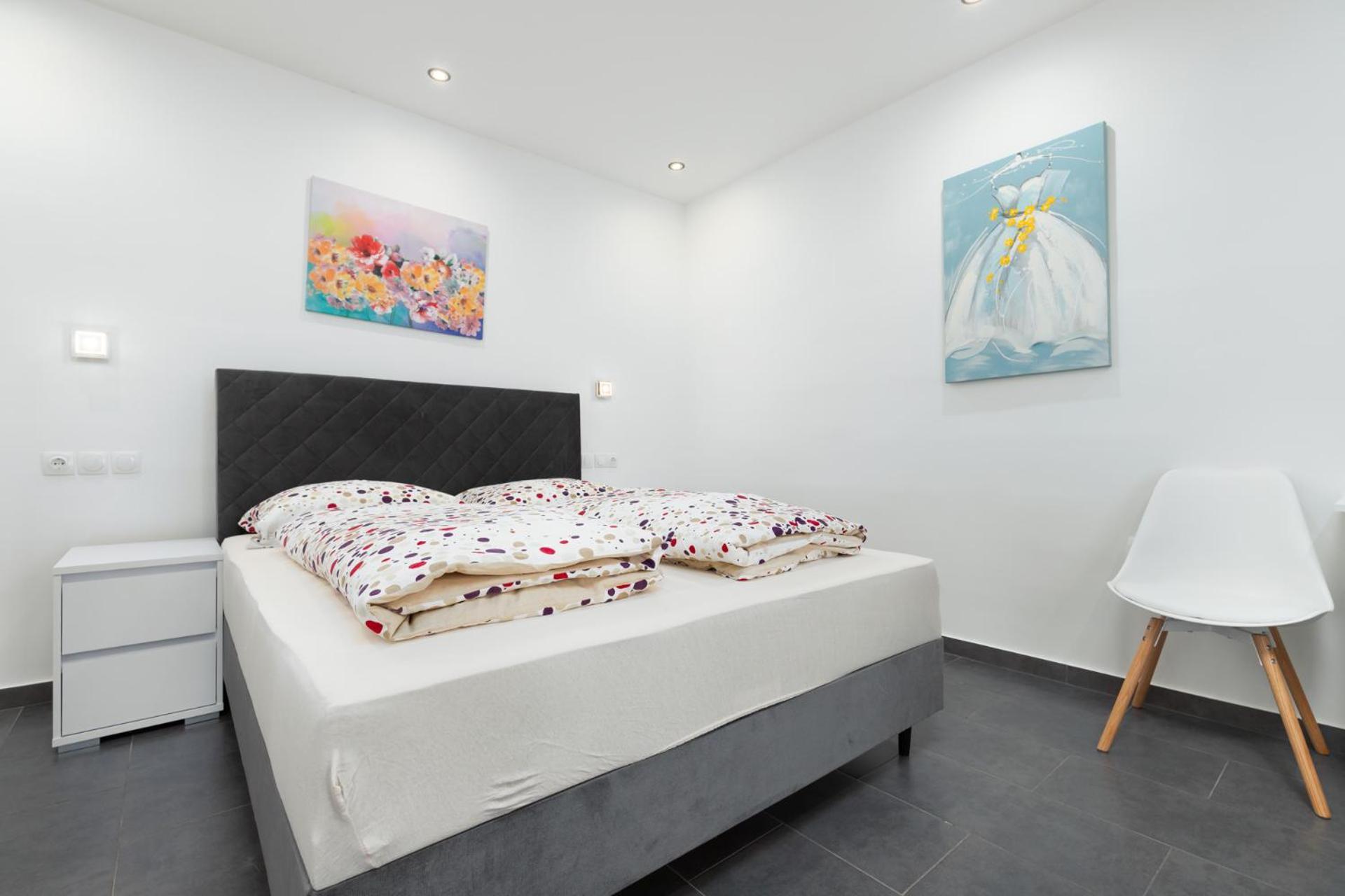 Rooms And Studio Flora Porec Bagian luar foto