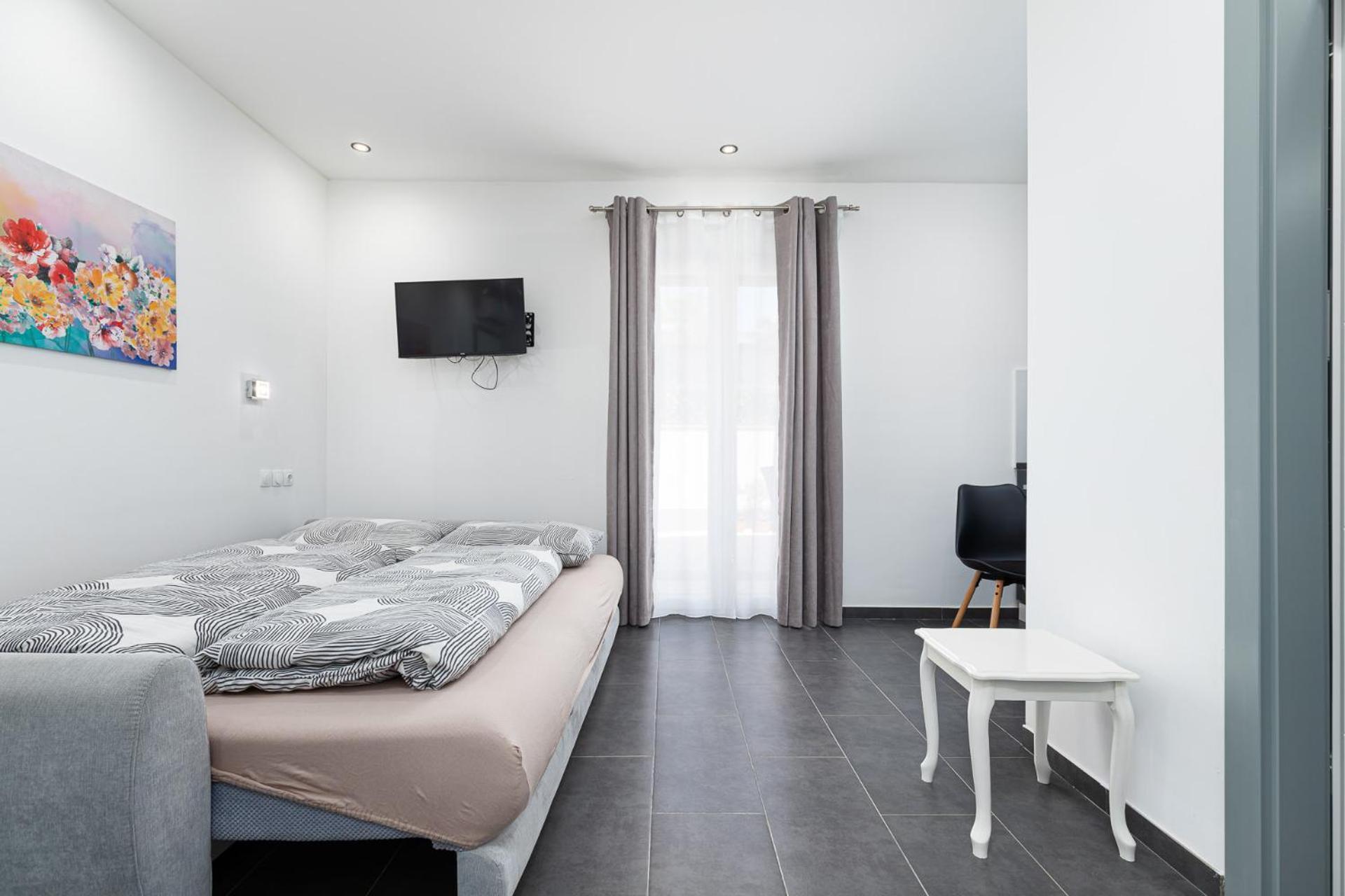 Rooms And Studio Flora Porec Bagian luar foto