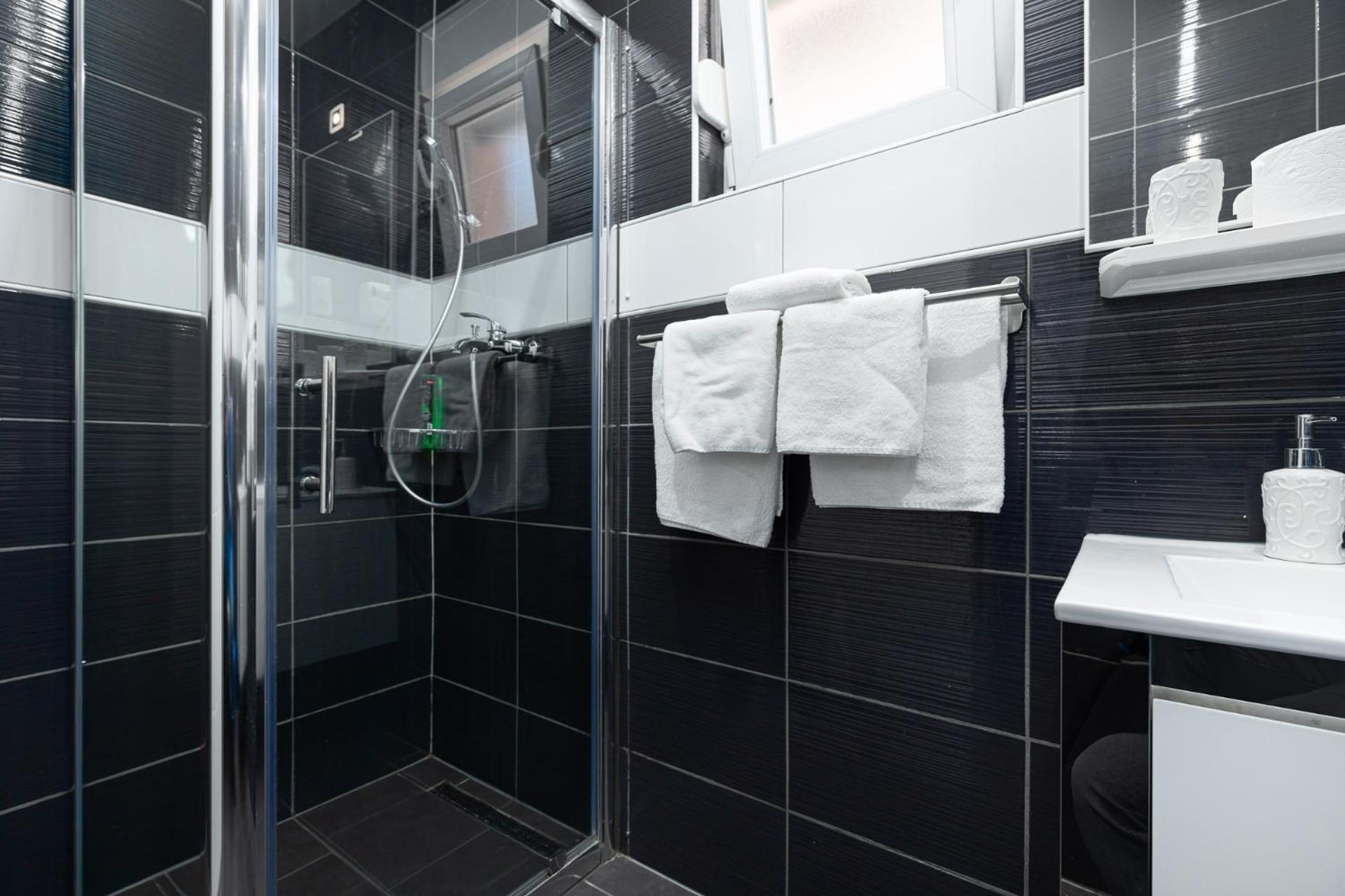 Rooms And Studio Flora Porec Bagian luar foto